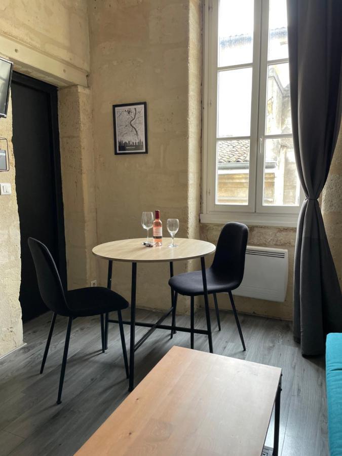 Le Charmant Quai Bourgeois Bordeaux Exteriör bild