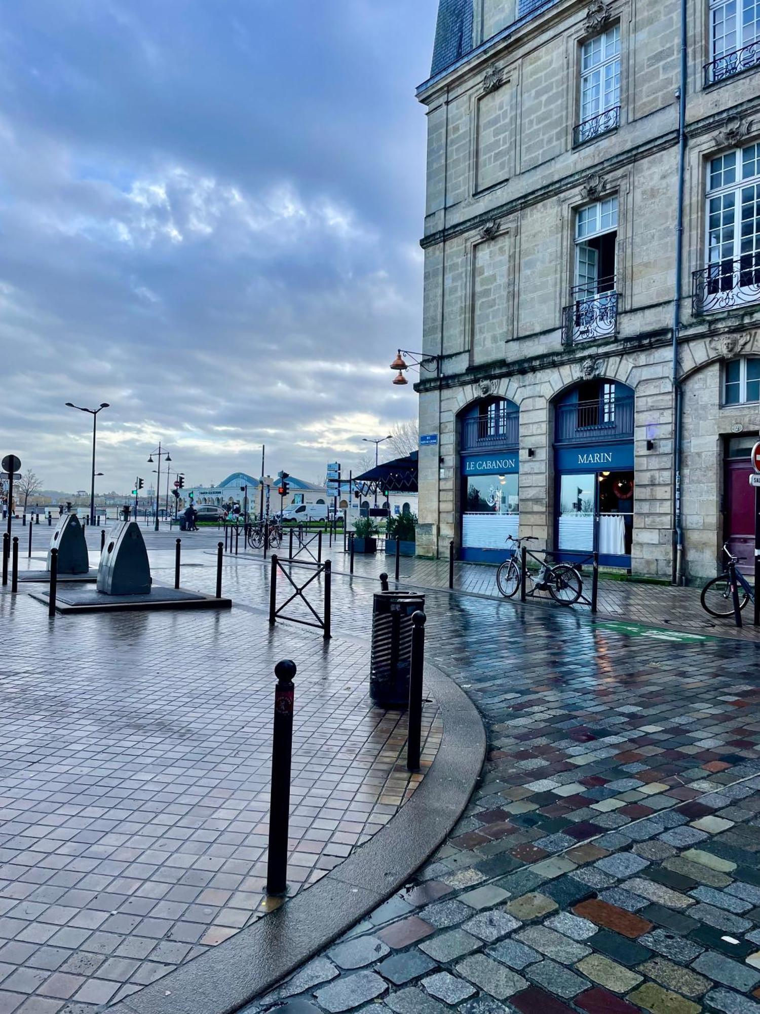 Le Charmant Quai Bourgeois Bordeaux Exteriör bild